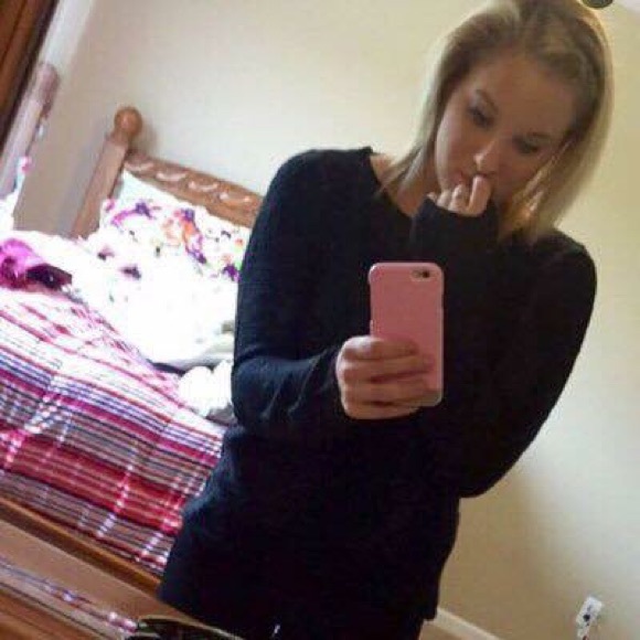 Profile Picture of Brianna Stradtner (@briannastradt) on Poshmark
