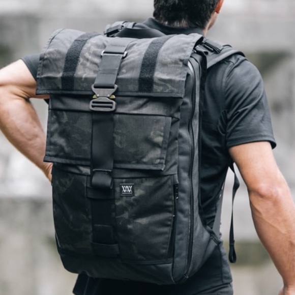 Kevin Kor - Poshmark Profile Picture of Kevin Kor (@kevinnnnnnnnn) on Poshmark