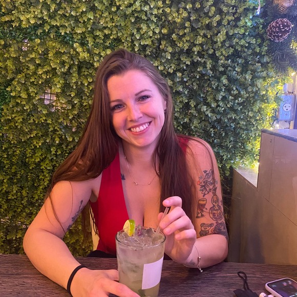 Profile Picture of Joelene Parmer (@jparmer18) on Poshmark