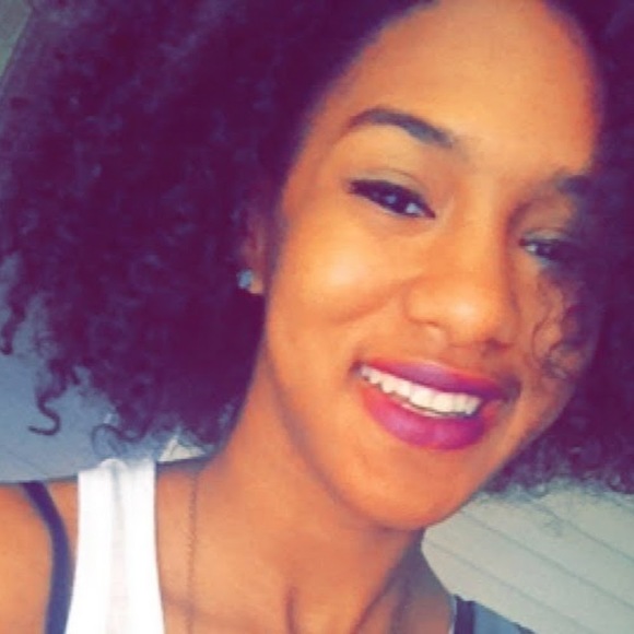 Profile Picture of Erika Joseph (@ekjoseph93) on Poshmark