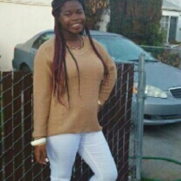 Profile Picture of Claryce Jefferson (@claryce) on Poshmark