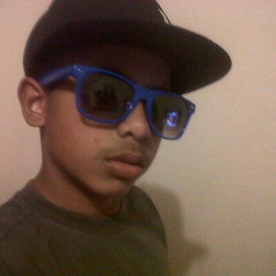 Profile Picture of Cleve Aaron (@6Cleve6) on Twitter