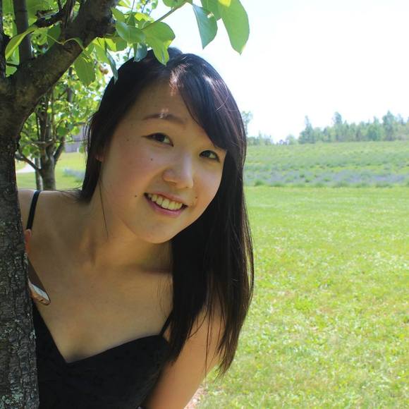 Profile Picture of Julia Shen (@julia_shen) on Poshmark