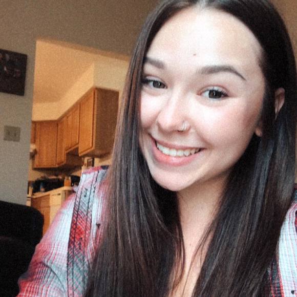 Hannah Masich - Poshmark Profile Picture of Hannah Masich (@hannahmasich90) on Poshmark