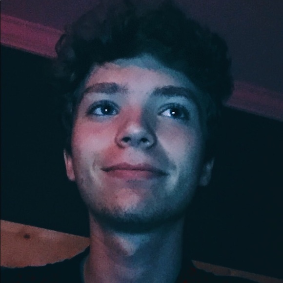 Profile Picture of Seth Mcwilliams (@officalseth_) on Poshmark