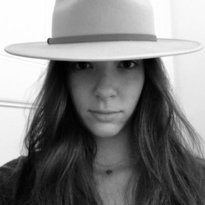 Profile Picture of Lilly Moseley (@lilly_mos) on Twitter