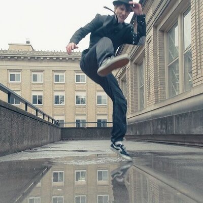 Profile Picture of Andrew Niemeyer (@AndKneeMeyer) on Twitter