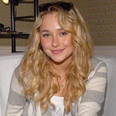 Profile Picture of Claire Bennet (@ClaireBennet_) on Twitter