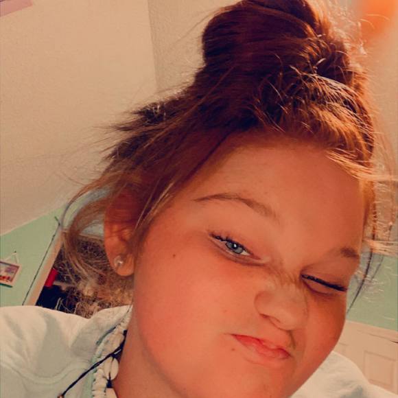 Profile Picture of Ashlyn Bennett (@ashlynbennet853) on Poshmark