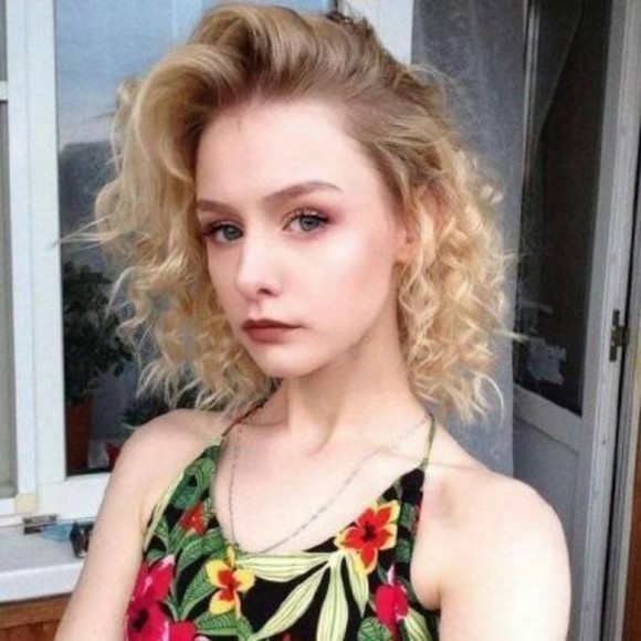 Profile Picture of Katherine Dawson (@jordahnev2252) on Poshmark