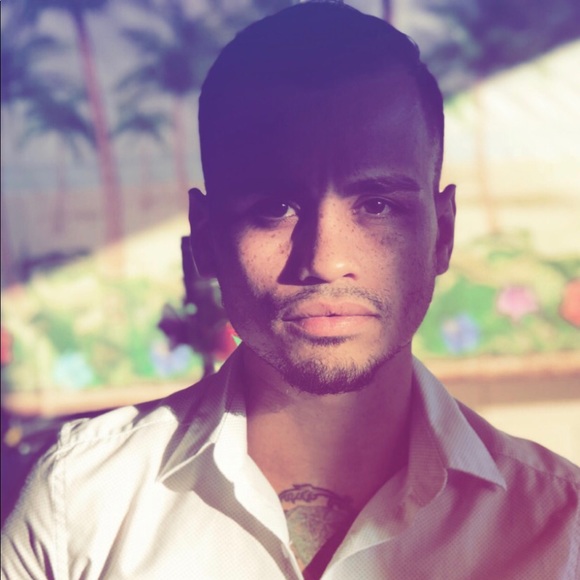 Profile Picture of Kermith Gonzalez (@bazookazook) on Poshmark