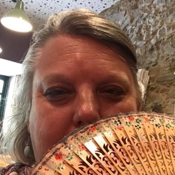 Profile Picture of Julie Sullivan bertsos (@jbertsos) on Poshmark