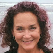 Profile Picture of Kim Miles (@kimmilesbeadist) on Youtube