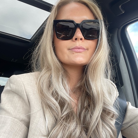 Profile Picture of Hannah Baddock (@hannahhenryyy) on Poshmark