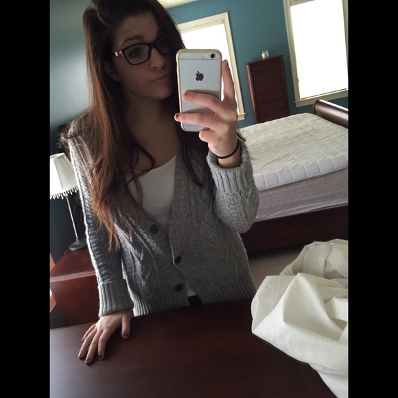 Profile Picture of Kristina Devivo (@devivok) on Poshmark