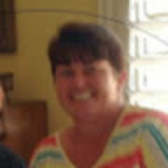 Profile Picture of Teresa Spradley (@tmsprad) on Poshmark