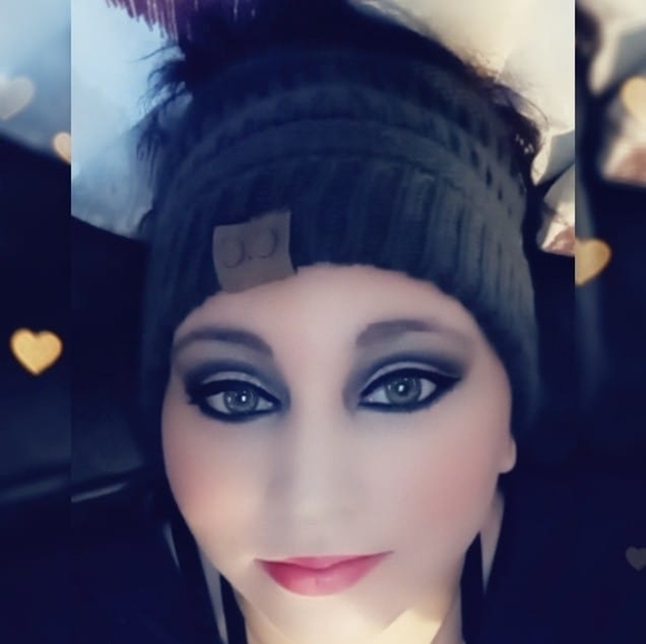Profile Picture of Jessica Jeffries (@levismomma2016) on Poshmark