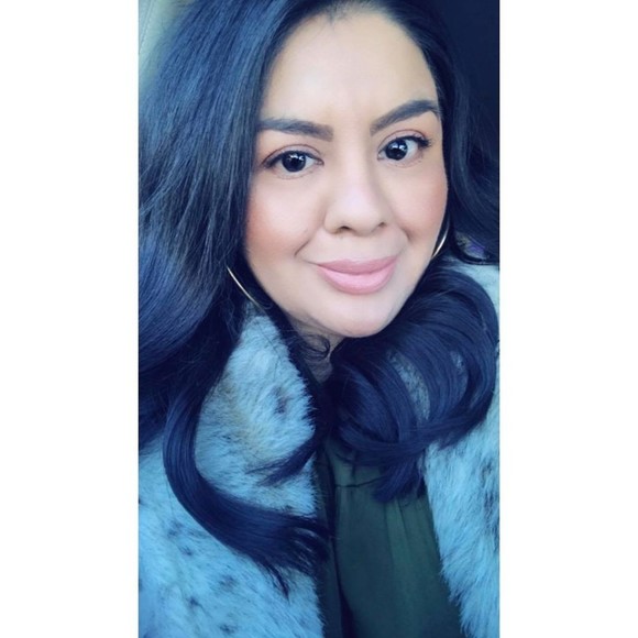 Profile Picture of Myrna Munoz (@socalmoe) on Poshmark