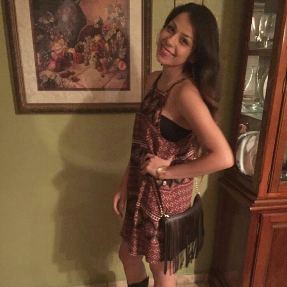 Profile Picture of Daniela Flores (@danielaflores11) on Poshmark