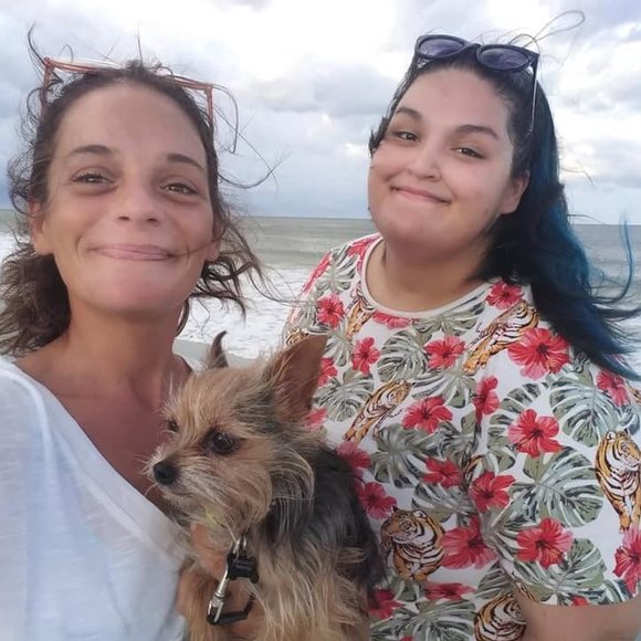 Profile Picture of Annmarie Jesuele (@annmariejesuele) on Poshmark