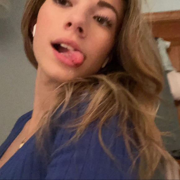 Profile Picture of Mikayla Perkins (@mikaylaperkins) on Poshmark