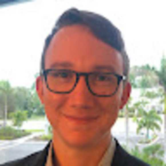 Profile Picture of Tim Bridges (@timothylbridges) on Poshmark