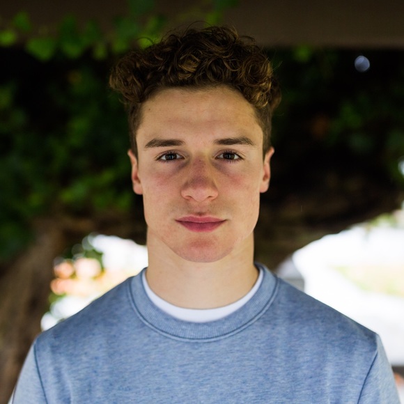 Profile Picture of Zackery Bartolome (@zbartolome) on Poshmark