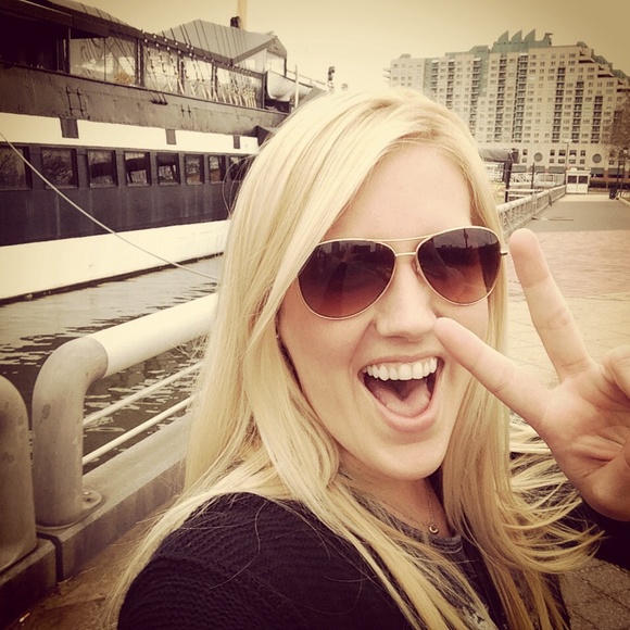 Profile Picture of Danielle Taggart (@danyell531) on Poshmark