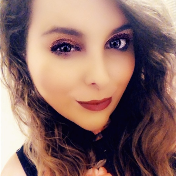 Profile Picture of Brittany Randt (@randtbrittany) on Poshmark