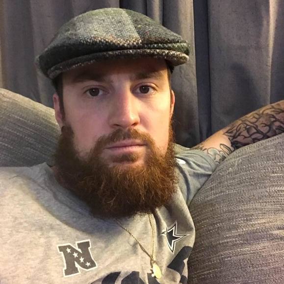 Profile Picture of Jonathan Nathaniel (@jonathannathani) on Poshmark