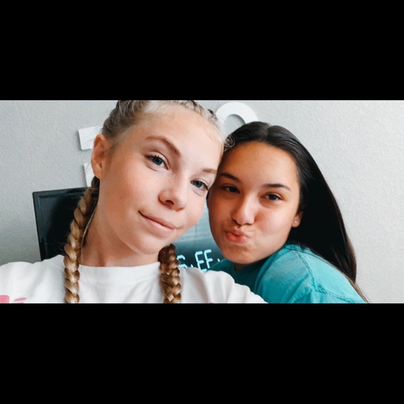 Profile Picture of Brett Schmidt (@brettschmidt04) on Poshmark