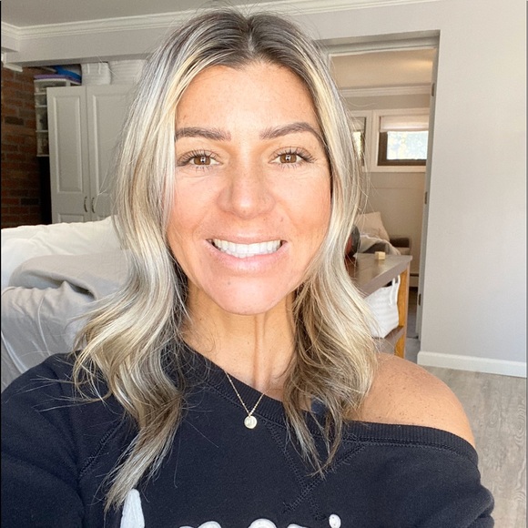 Profile Picture of Kerin Gaudioso (@kerinmichalenok) on Poshmark