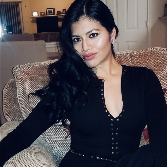 Profile Picture of Yadira Isidro (@yadi1687) on Poshmark