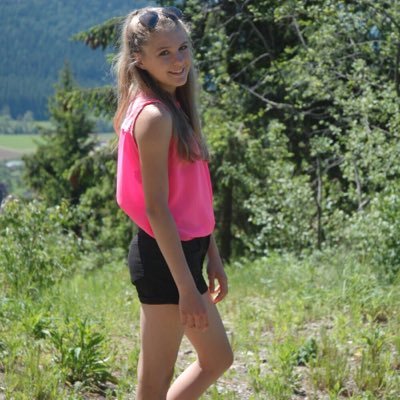 Profile Picture of Julia Brunner (@Julie_2810_) on Twitter