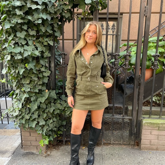 Profile Picture of Katelyn Lucci (@klucci) on Poshmark