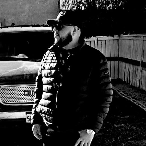 Profile Picture of Davidsitoo Acero (@davidsitooacero) on Poshmark