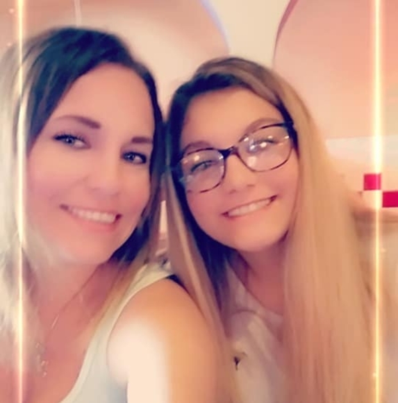 Profile Picture of Lisa Vasilko (@lvasilko) on Poshmark