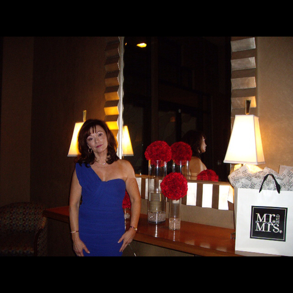 Profile Picture of Kris Nagatani (@kfnagatani) on Poshmark