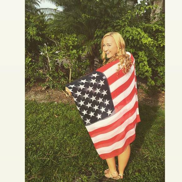 Profile Picture of Brianna Olmsted (@olmstedb1) on Poshmark