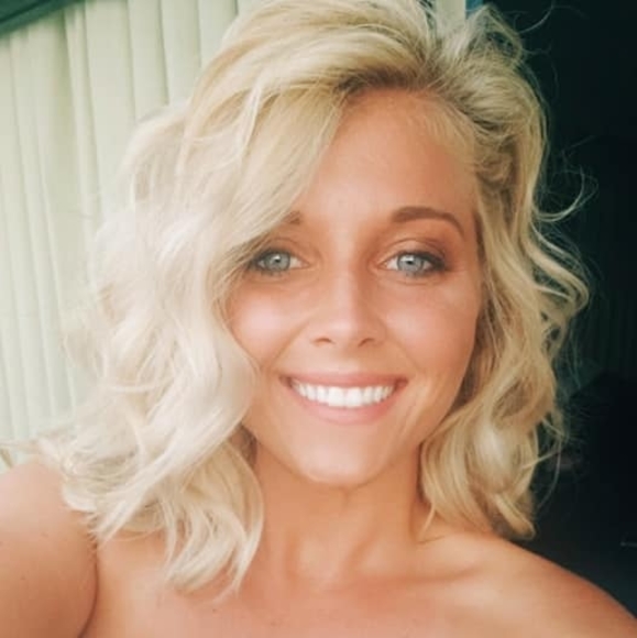 Profile Picture of Jessica Sampson (@jessica_sampson) on Poshmark
