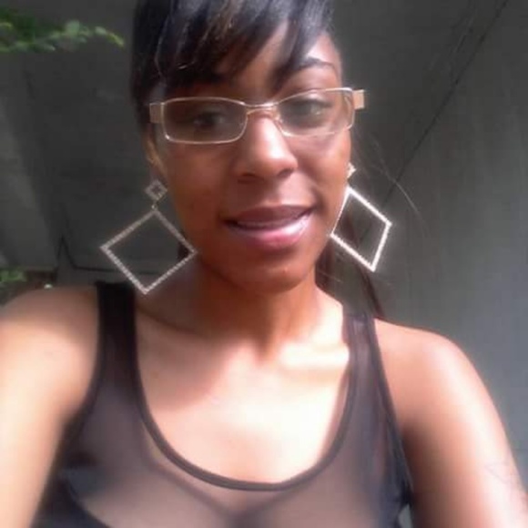 Crystal Stoneham - Poshmark Profile Picture of Crystal Stoneham (@cookie23stoner) on Poshmark