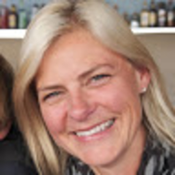 Profile Picture of Charlotte Brooker (@c_brooker) on Poshmark