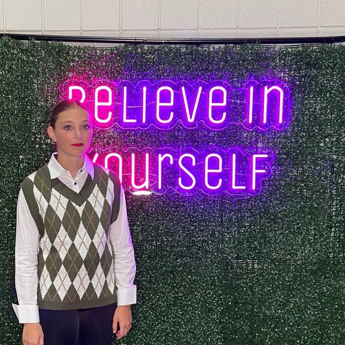 Profile Picture of Claudia (@claudia.delong) on Tiktok