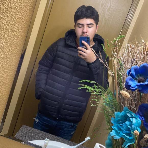 Profile Picture of David Brambila (@davidbrambil703) on Poshmark