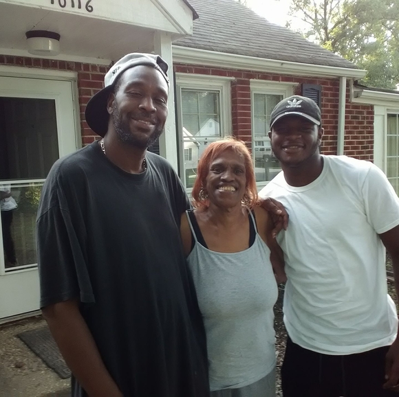 Profile Picture of Dwight Smith (@dwight_smith) on Poshmark