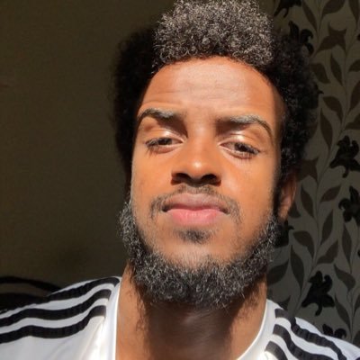 Profile Picture of A☜ (@maulid_80) on Twitter