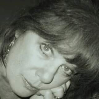 Profile Picture of Laurie Mattson (@LaurieMattson13) on Twitter