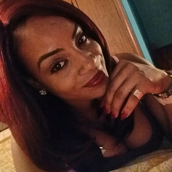 Profile Picture of Jennifer islandgal Thompson (@islandgaljen) on Poshmark