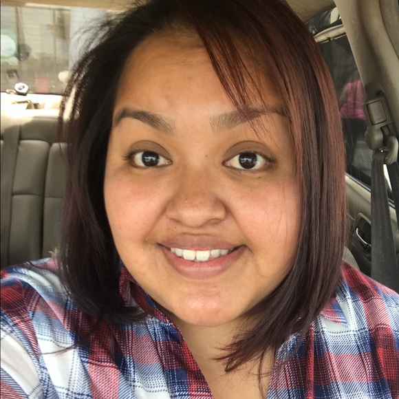 Profile Picture of Sarah Castlen (@scastlen85) on Poshmark