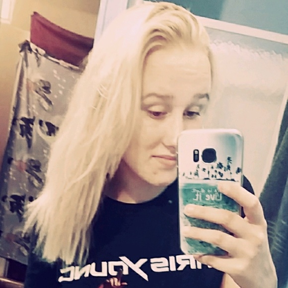 Profile Picture of Jessica Parsons (@jparsons2012) on Poshmark